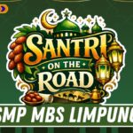 Santri SMP MBS Limpung berbagi takjil di Jalan Raya Limpung
